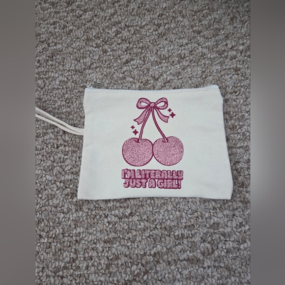 🩷FIRM PRICE🩷 Personalized makeup pouch - Picture 1 of 1
